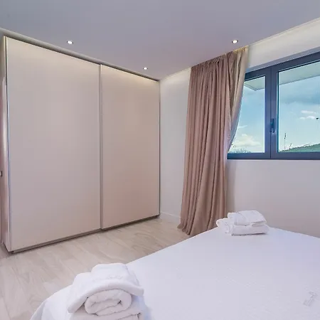 Apartment The Dynasty